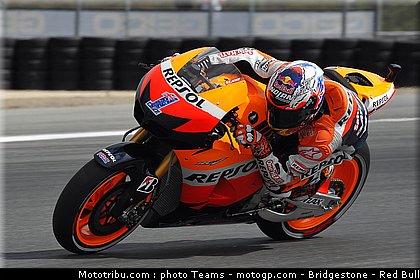 stoner_030_motogp_2012_usa_laguna_seca.jpg