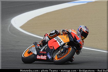 stoner_033_motogp_2012_usa_laguna_seca.jpg
