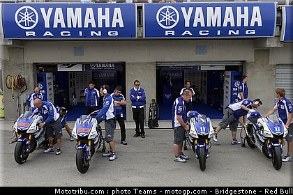 yamaha_005_motogp_2012_usa_laguna_seca.jpg