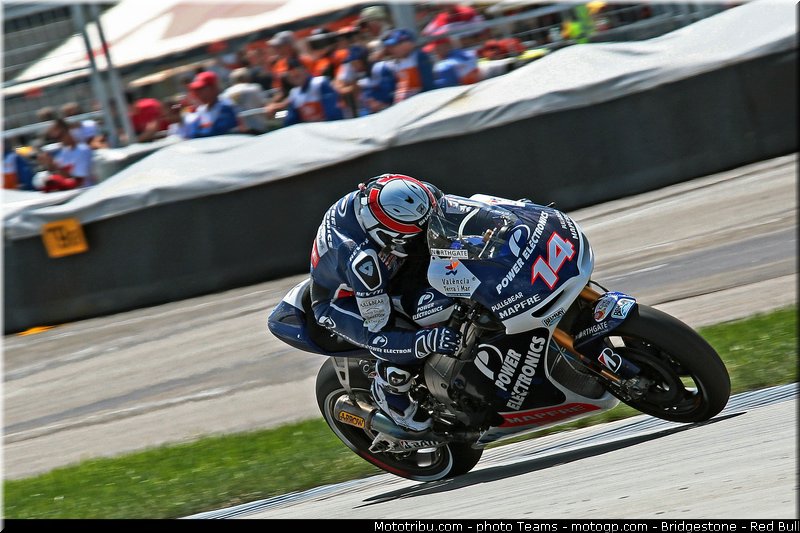 motogp_de_puniet_011_usa_indianapolis_2012