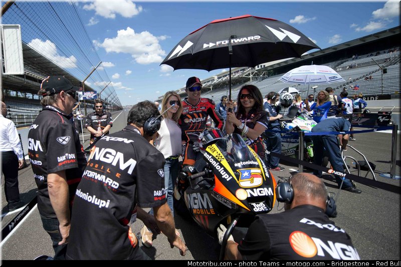 motogp_edwards_003_usa_indianapolis_2012