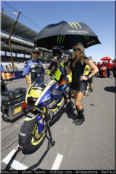 motogp_pitbabe_005_usa_indianapolis_2012