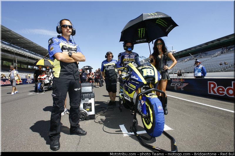 motogp_pitbabe_006_usa_indianapolis_2012