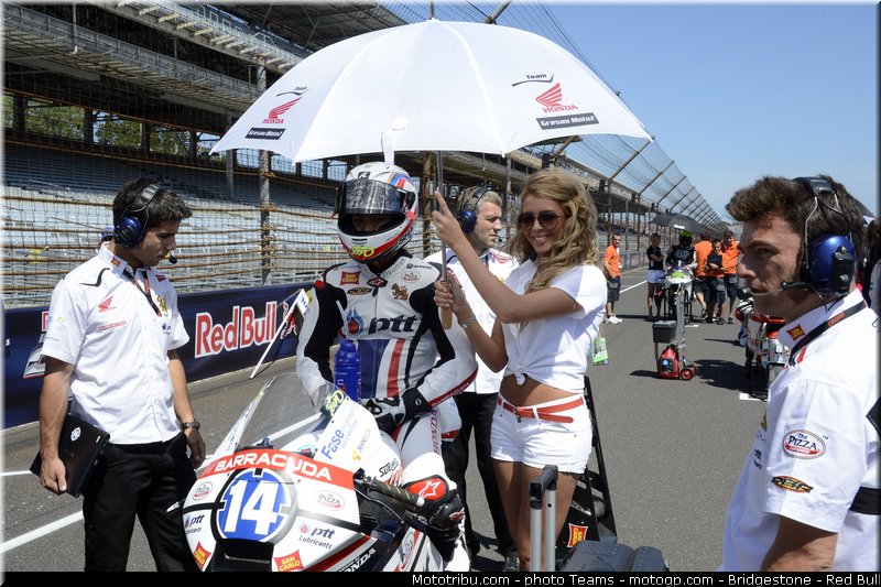 motogp_pitbabe_016_usa_indianapolis_2012