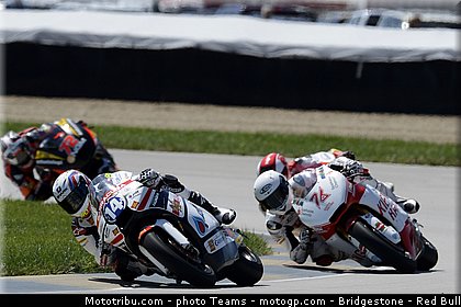 moto2_019_usa_indianapolis_2012.jpg
