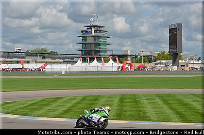moto2_aegerter_001_usa_indianapolis_2012.jpg