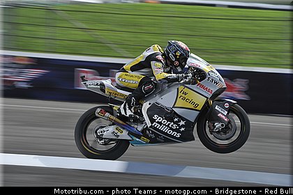 moto2_luthi_008_usa_indianapolis_2012.jpg
