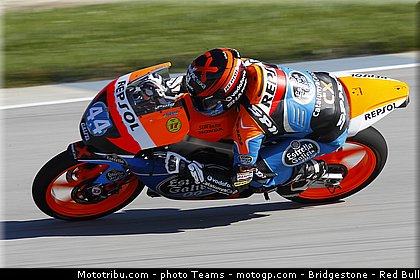 moto3_oliveira_013_usa_indianapolis_2012.jpg