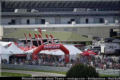 motogp_ambiance_001_usa_indianapolis_2012.jpg