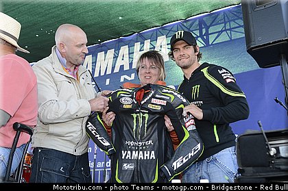 motogp_crutchlow_009_usa_indianapolis_2012.jpg