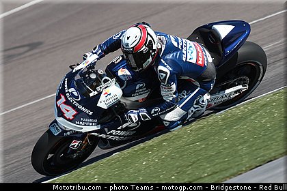 motogp_de_puniet_006_usa_indianapolis_2012.jpg