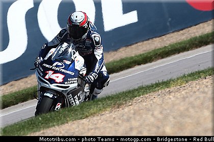 motogp_de_puniet_009_usa_indianapolis_2012.jpg