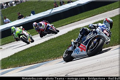 motogp_de_puniet_010_usa_indianapolis_2012.jpg