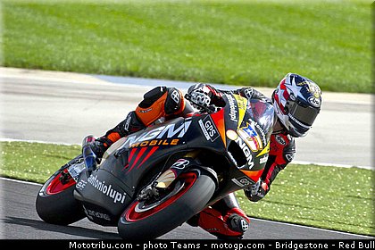 motogp_edwards_002_usa_indianapolis_2012.jpg