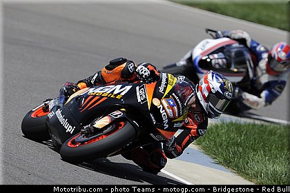 motogp_edwards_005_usa_indianapolis_2012.jpg