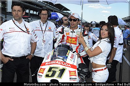 motogp_pitbabe_002_usa_indianapolis_2012.jpg