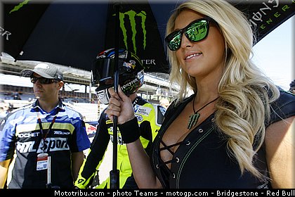 motogp_pitbabe_004_usa_indianapolis_2012.jpg