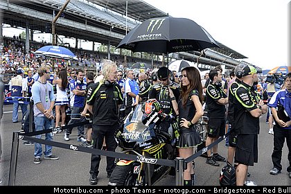 motogp_pitbabe_012_usa_indianapolis_2012.jpg