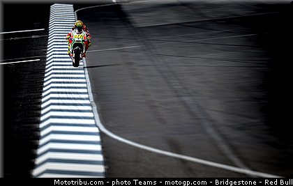 motogp_rossi_001_usa_indianapolis_2012.jpg