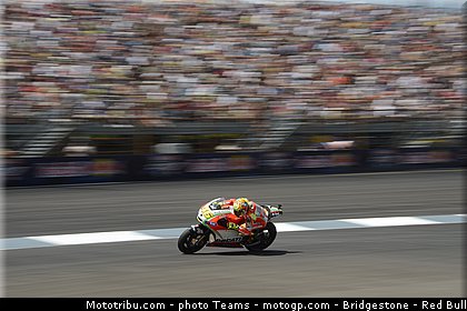 motogp_rossi_014_usa_indianapolis_2012.jpg
