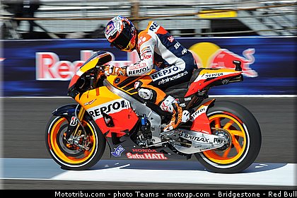 motogp_stoner_003_usa_indianapolis_2012.jpg