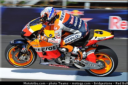 motogp_stoner_004_usa_indianapolis_2012.jpg