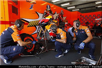 motogp_stoner_010_usa_indianapolis_2012.jpg