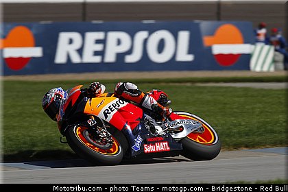 motogp_stoner_014_usa_indianapolis_2012.jpg