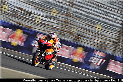 motogp_stoner_016_usa_indianapolis_2012.jpg