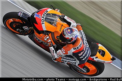 motogp_stoner_019_usa_indianapolis_2012.jpg