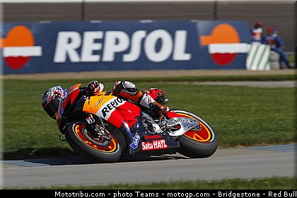 motogp_stoner_023_usa_indianapolis_2012.jpg