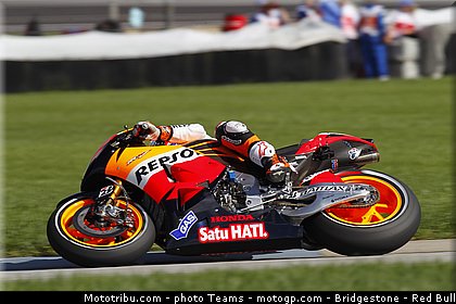 motogp_stoner_024_usa_indianapolis_2012.jpg