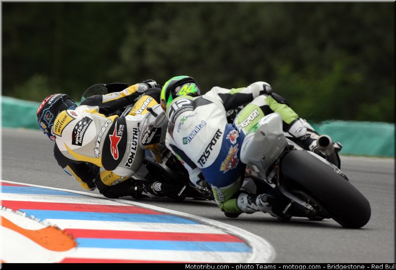 moto2_0005_republique_tcheque_brno_2012_mototribu