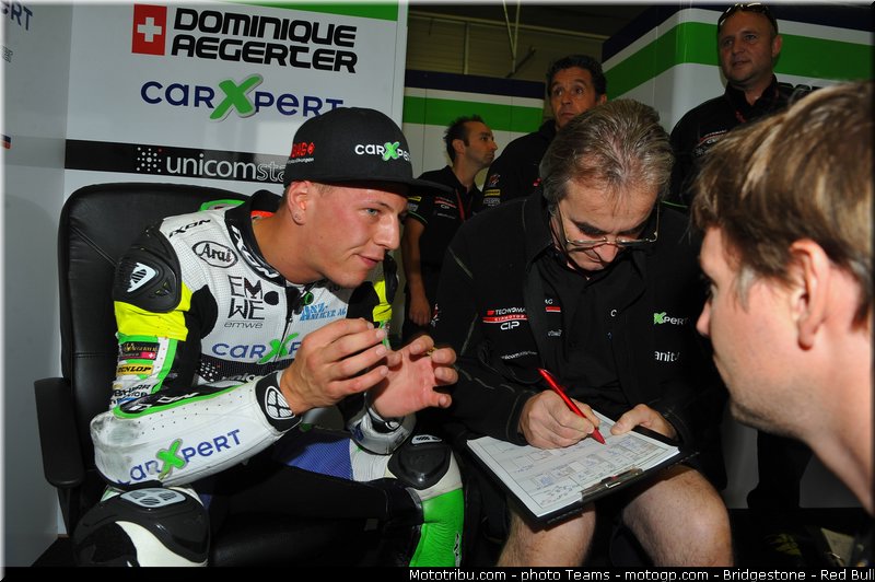 moto2_aegerter_0010_republique_tcheque_brno_2012_mototribu