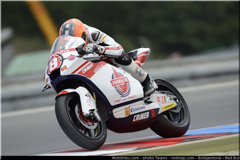 moto2_rea_0006_republique_tcheque_brno_2012_mototribu