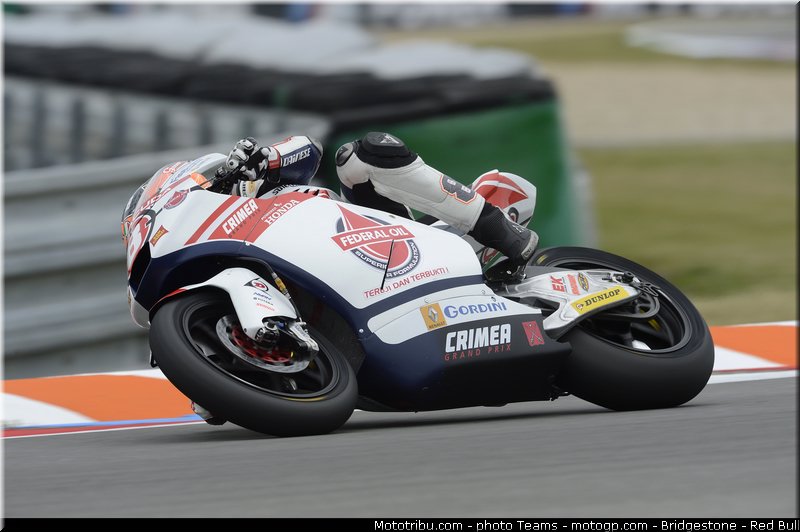 moto2_rea_0012_republique_tcheque_brno_2012_mototribu