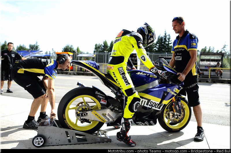 moto2_simeon_0010_republique_tcheque_brno_2012_mototribu