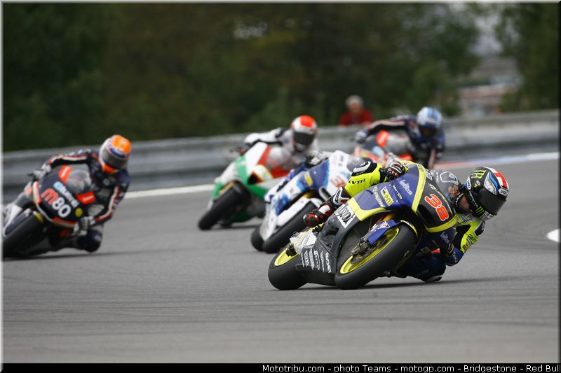 moto2_smith_0027_republique_tcheque_brno_2012_mototribu