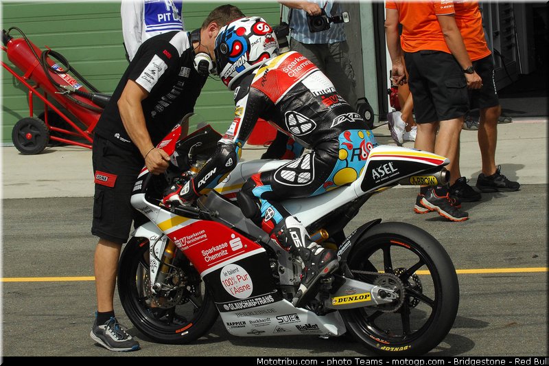 moto3_rossi_0006_republique_tcheque_brno_2012_mototribu