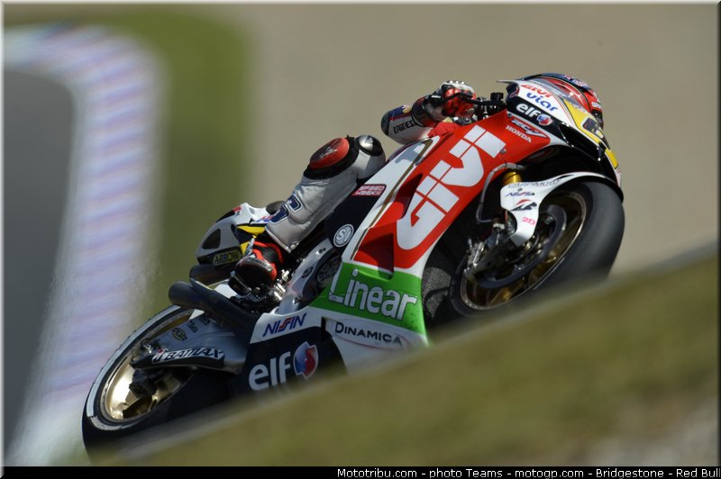 motogp_bradl_0024_republique_tcheque_brno_2012_mototribu