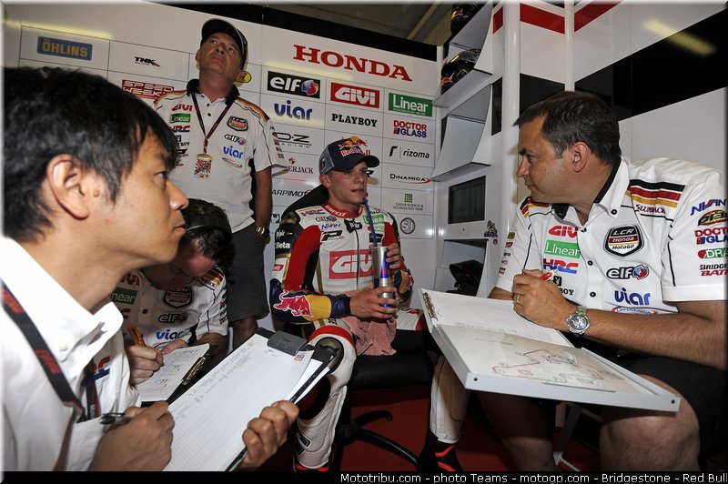 motogp_bradl_0025_republique_tcheque_brno_2012_mototribu