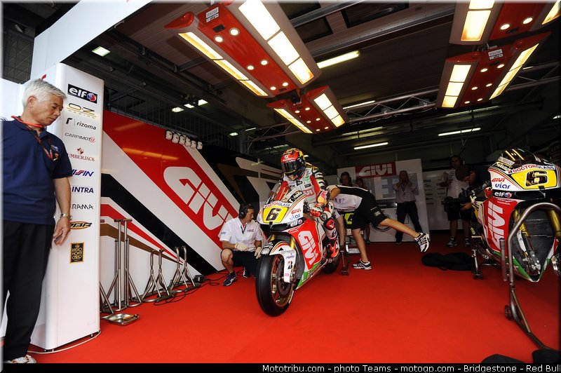 motogp_bradl_0027_republique_tcheque_brno_2012_mototribu