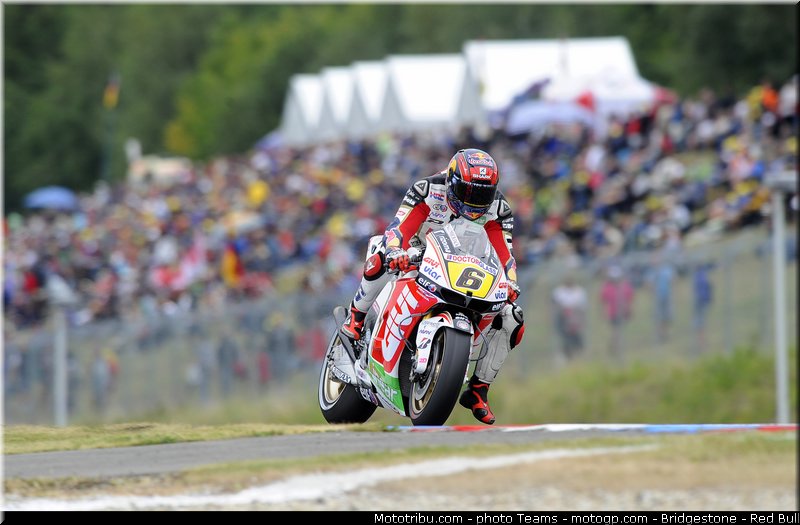 motogp_bradl_0085_republique_tcheque_brno_2012_mototribu