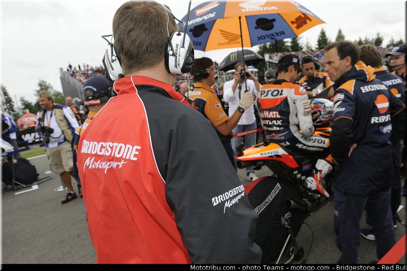 motogp_bridgestone_0004_republique_tcheque_brno_2012_mototribu