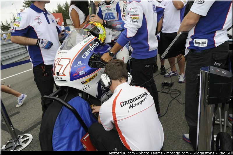 motogp_bridgestone_0006_republique_tcheque_brno_2012_mototribu