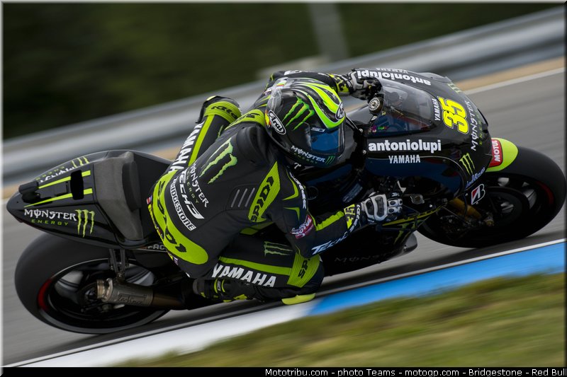 motogp_crutchlow_0047_republique_tcheque_brno_2012_mototribu
