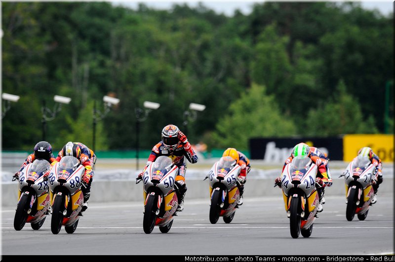 red_bull_rookie_cup_0005_republique_tcheque_brno_2012_mototribu