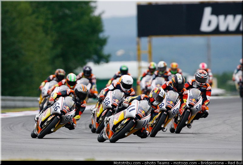 red_bull_rookie_cup_0009_republique_tcheque_brno_2012_mototribu