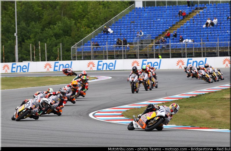 red_bull_rookie_cup_0012_republique_tcheque_brno_2012_mototribu