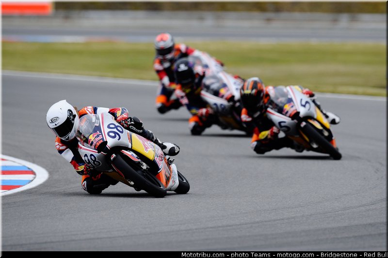 red_bull_rookie_cup_0014_republique_tcheque_brno_2012_mototribu